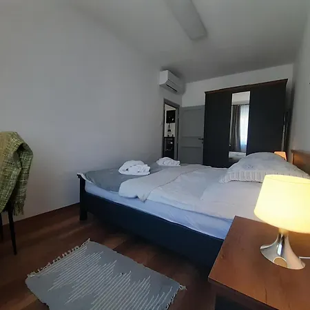 Uj Kapu At The Danube Apartament